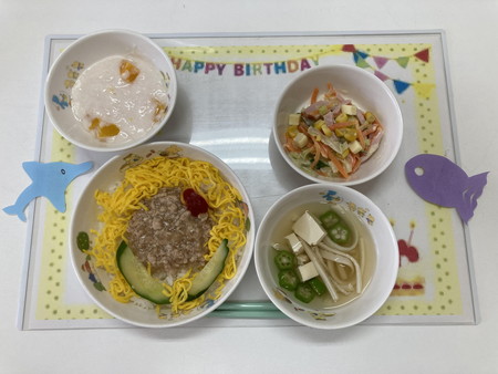 誕生日給食7.JPG