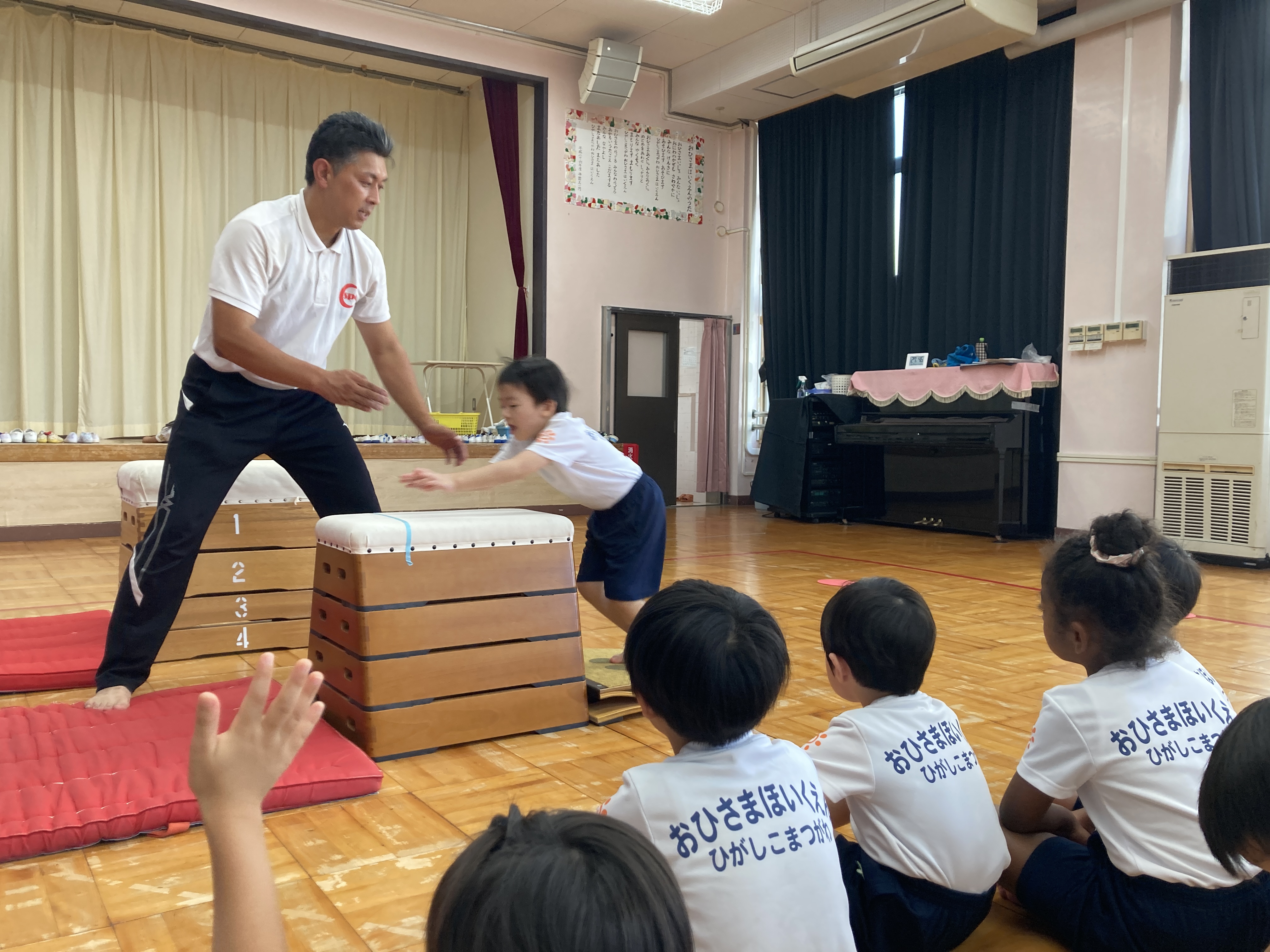 ５歳　体育遊び2.JPG