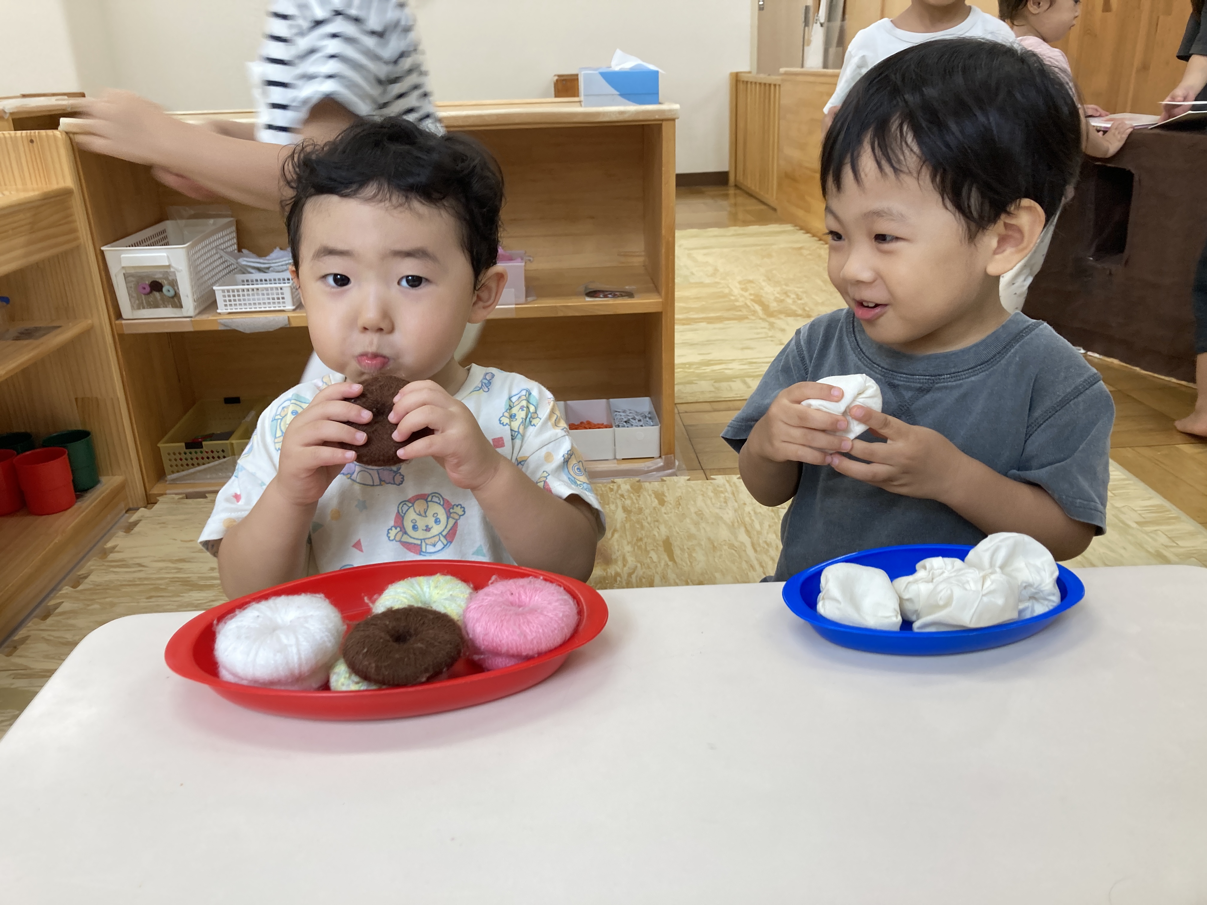 2歳　おままごと.JPG