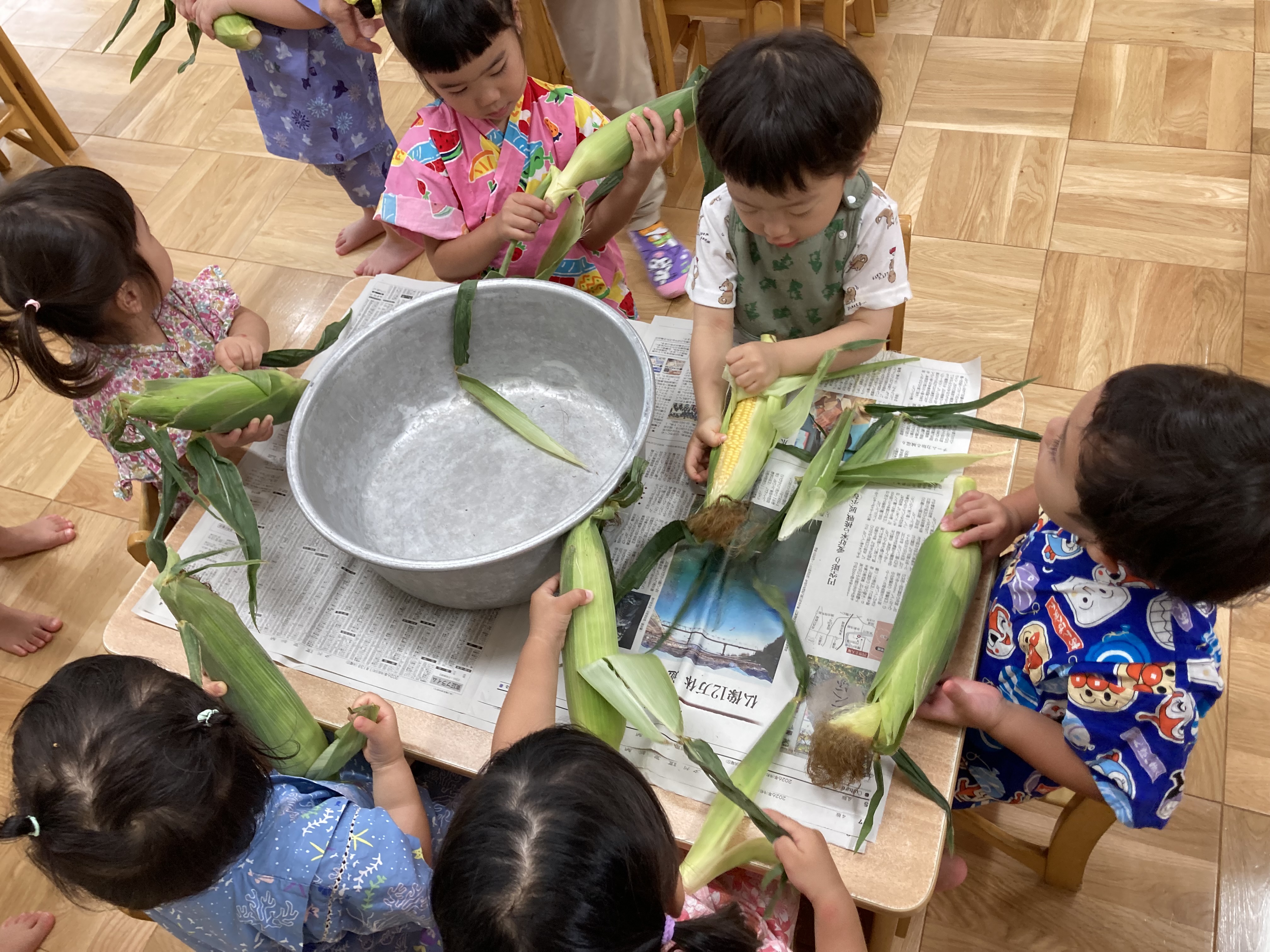 ２歳　食育とうもろこし.JPG