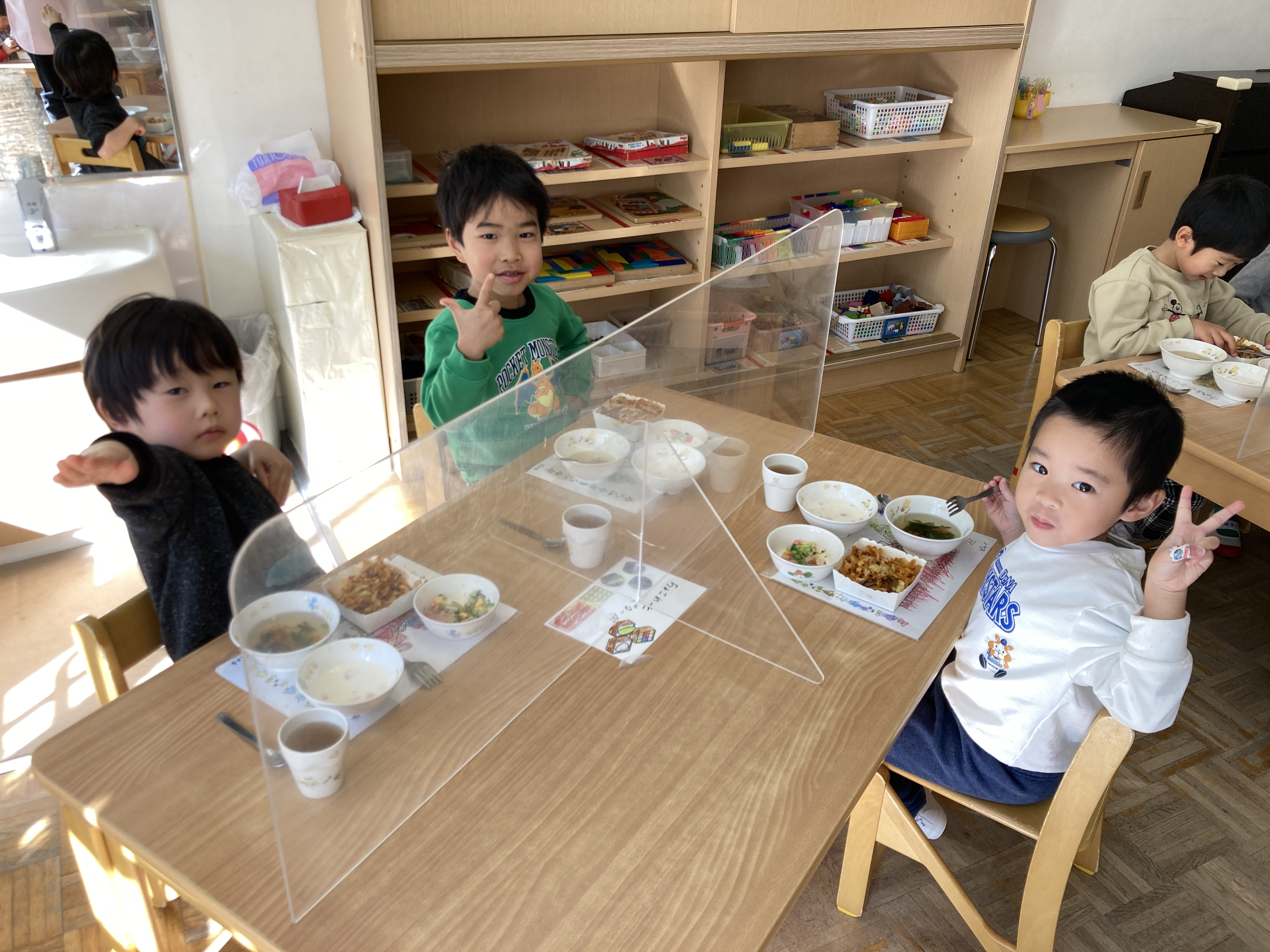 どんぐり　給食.JPG