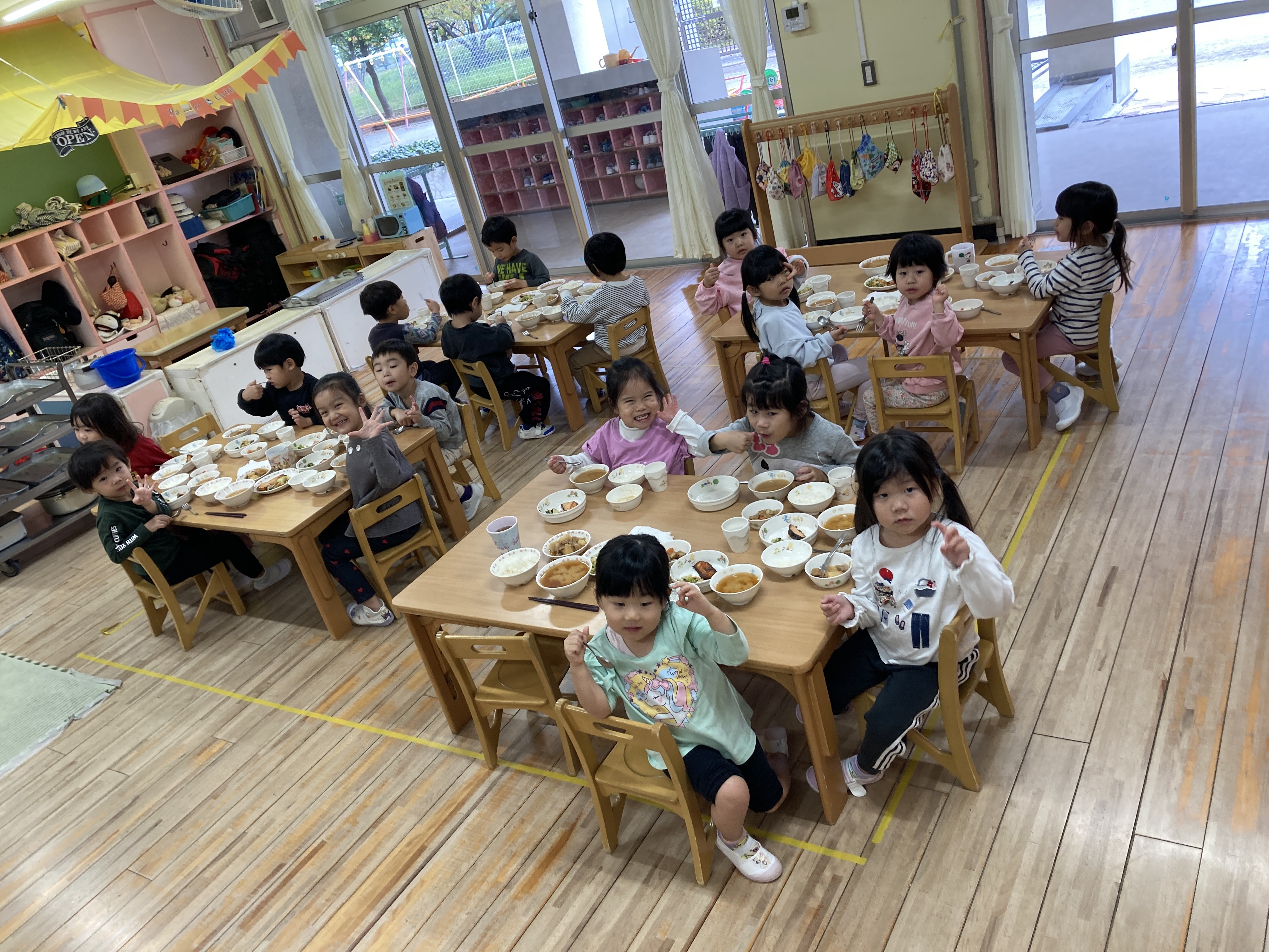 給食3歳修正.JPG